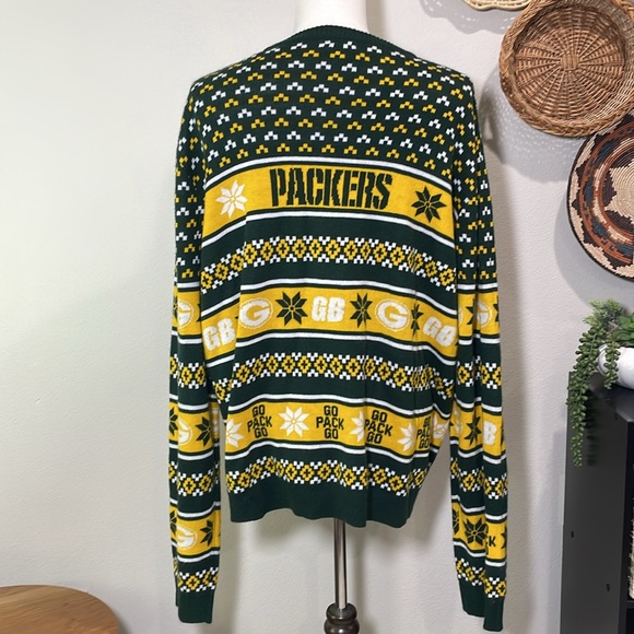 NFL Green and Yellow Crewneck Sweater - Picture 5 of 12